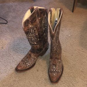 Brand new agave boots never even worn.